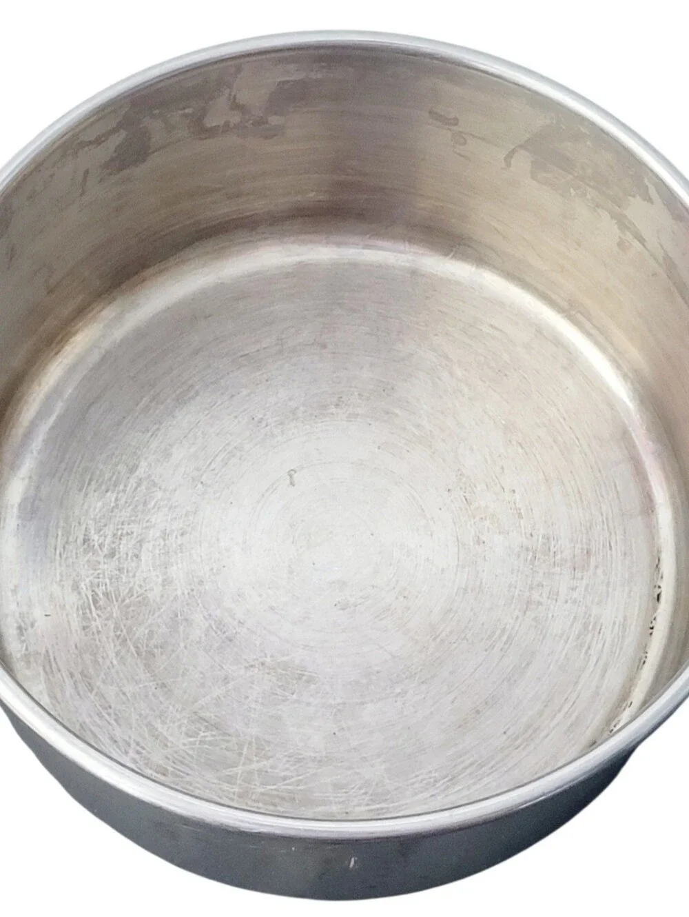 Farberware 1 Qt (0.9 Liters) / 6-inch Stainless Steel Sauce Pan 18/10 With Lid.